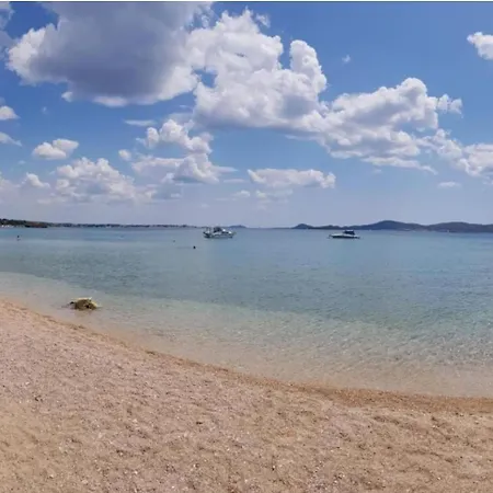 فيلة Seafront Oliva توراني