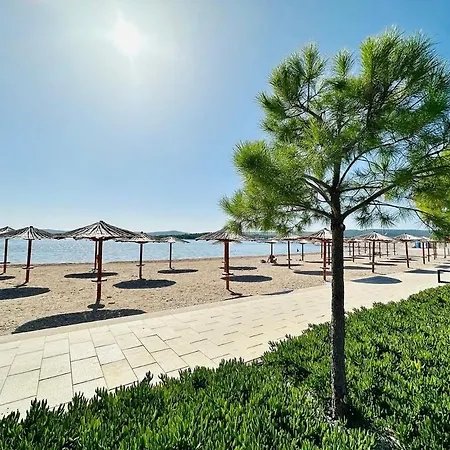 Seafront Oliva فيلة *