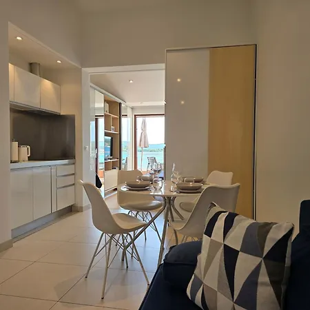 ヴィラ Seafront Oliva