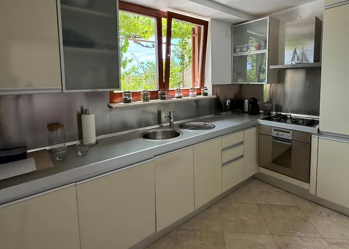 Seafront Oliva Турань